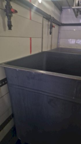 28 ton daf vivier truck 12 tanks.