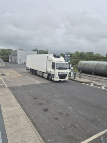 28 ton daf vivier truck 12 tanks.