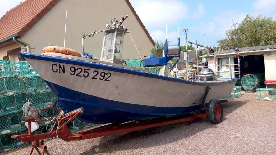 A vendre fileyeur/Caseyeur 7.6 m 84 KW