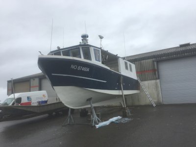 A VENDRE  Ligneur 10,50 m – Largeur 3,30 m 3eme catégorie de navigation – Permis de navigation illimité Jauge brute ; 4,57 UMS