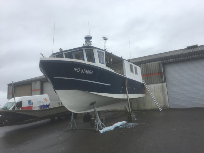 A VENDRE  Ligneur 10,50 m – Largeur 3,30 m 3eme catégorie de navigation – Permis de navigation illimité Jauge brute ; 4,57 UMS
