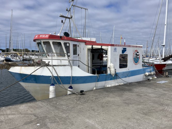 Bateau de pêche à équiper 