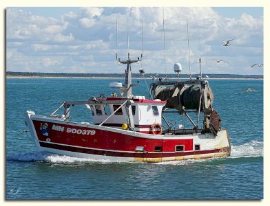 Bateau de pêche avec pme chalutier 