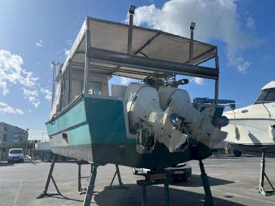 Bateau de pêche avec PME