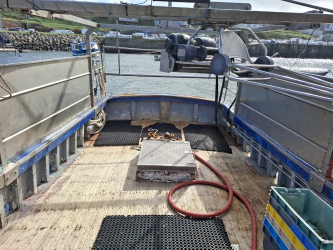 Bateau de pêche caseyeur, fileyeur. coquillier