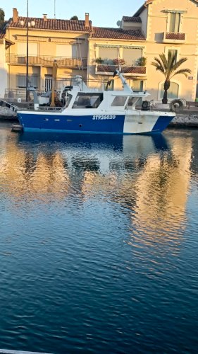 Bateau de peche polyvalent 11m20 par 3m60
