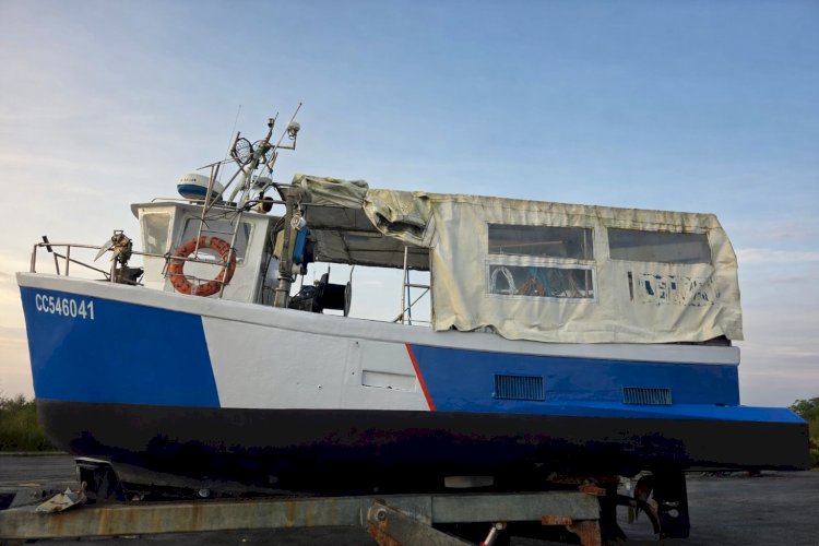 Bateau de pêche professionnel polyvalent – fileyeur & caseyeur prêt à travailler !