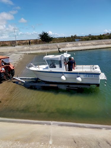 Bénéteau 700 pêche 