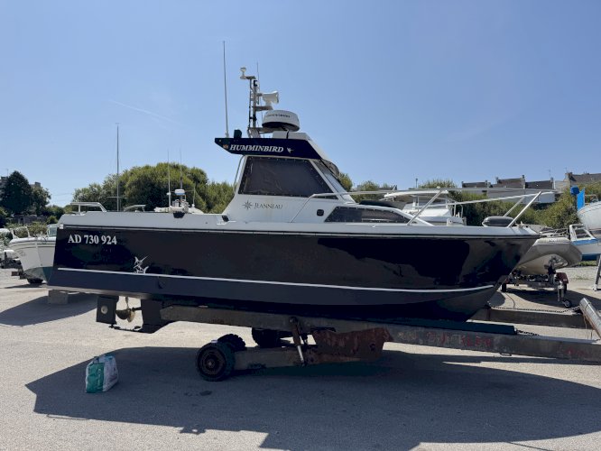 Esteou 630 pêche bien équipée 