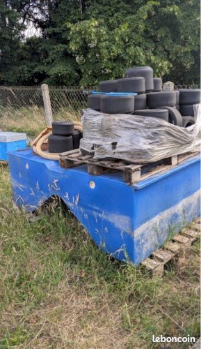 Flotteur pour ponton rotomoulé