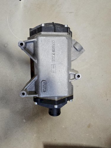 IVECO N67 Echangeur eau ref 8048089