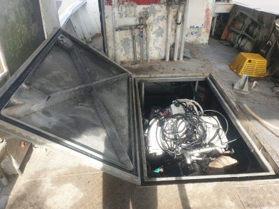 moteur cummins et inverseur 