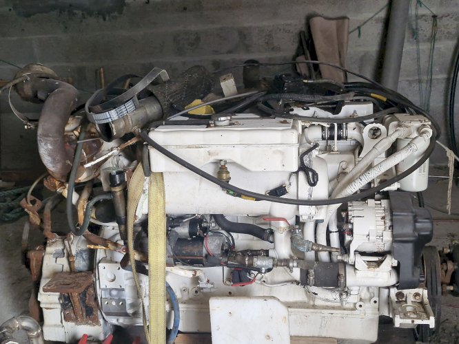 moteur cummins et inverseur 