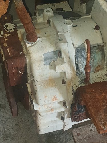 moteur cummins et inverseur 