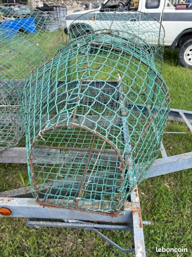 Nasses à poisson pêcheur en Loire