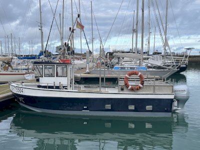 Navire de pêche fileyeur/caseyeur 
