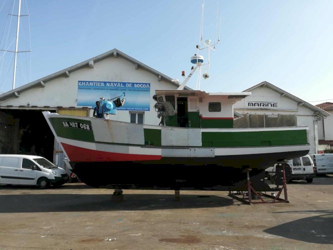 Palangrier polyvalent bois – 11,20 m – AEP Thon Rouge + licences Algues & Crustacés – Entièrement équipé Furuno – Prêt à pêcher