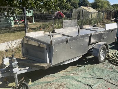 Remorque de marché poissonnerie ambulante