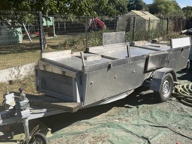 Remorque de marché poissonnerie ambulante