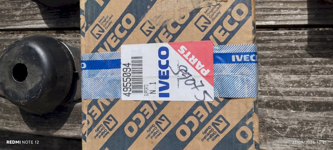 Support moteur Silent bloc IVECO 4955094   FIAT ALLIS et autres modèles. 