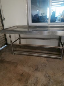 Tables en inox