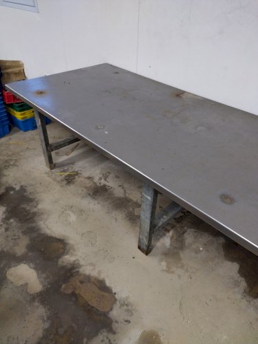 Tables en inox
