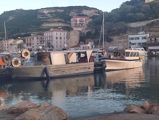 Vend bateau de peche avec pme