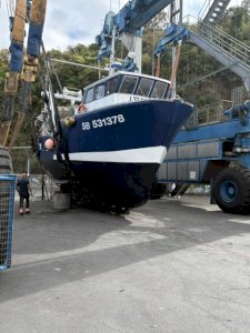 Vends chalutier navire de pêche