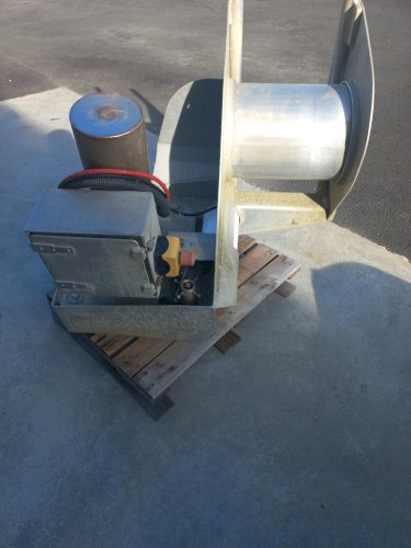 Vends pomailleur  vire filet électrique  et moteur honda 150cv 